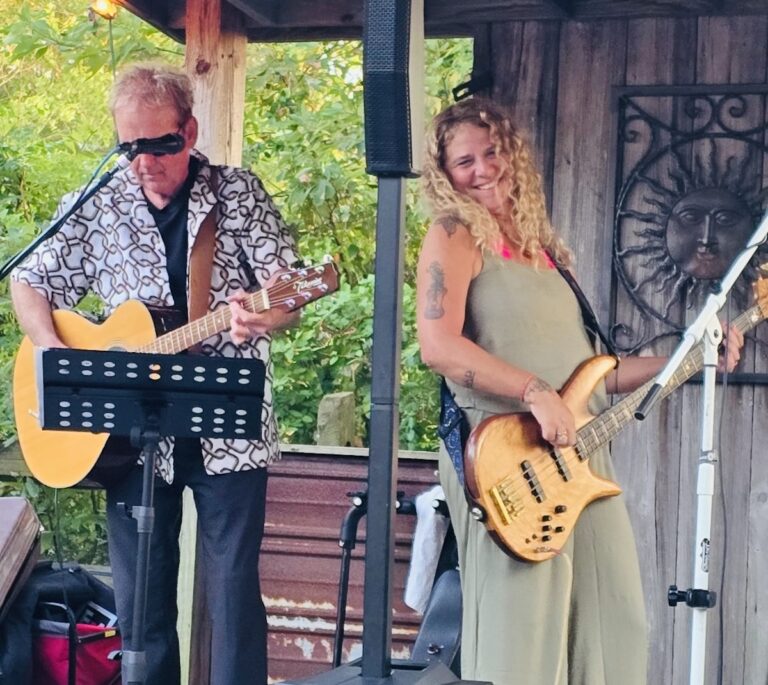 Lauren Glick performing live music at Bearhole Farms in Selbyville, Delaware